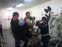 MMR biceps, Mike en chie pour se mettre en position...
